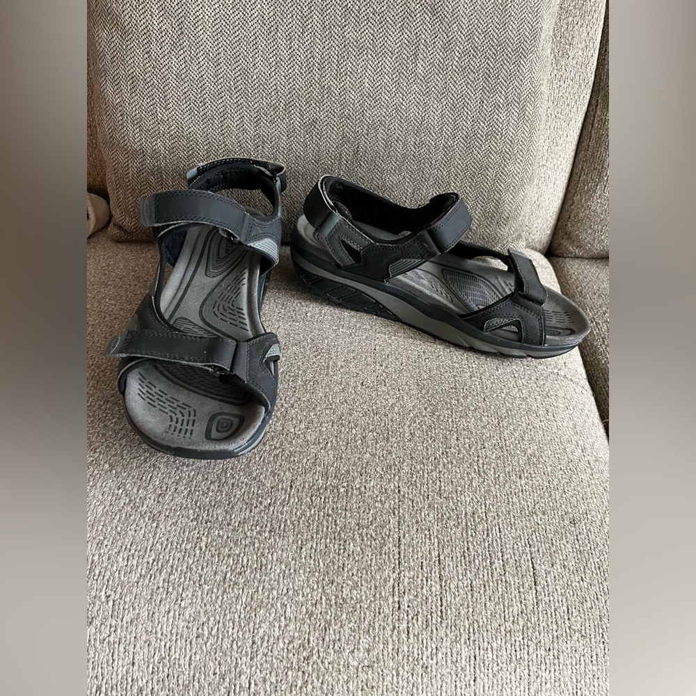 MBT Men's Saka 6S Black Charcoal Grey Sport Sandal 700787-201L Size 9-9.5